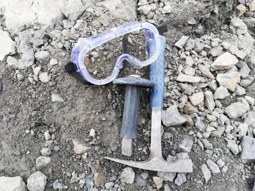 化石発掘体験　貸出用の道具