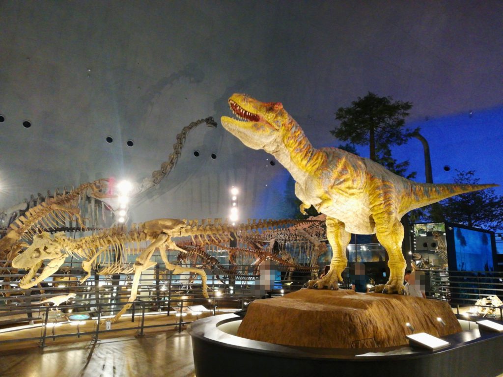 吠えるティラノロボット