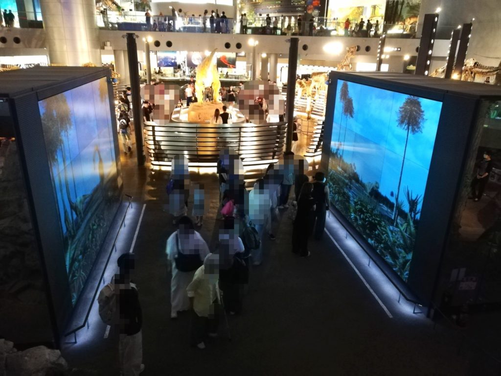 ダイノシアター