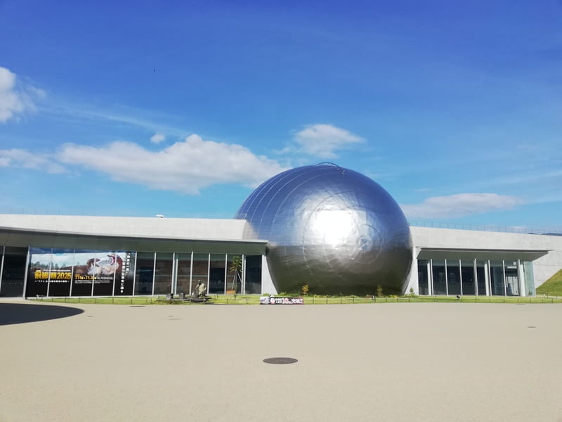 福井県立恐竜博物館　新館　外観