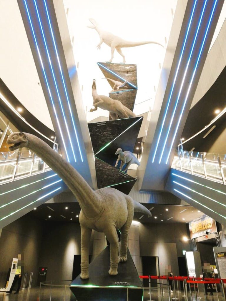 福井県立恐竜博物館　恐竜の塔