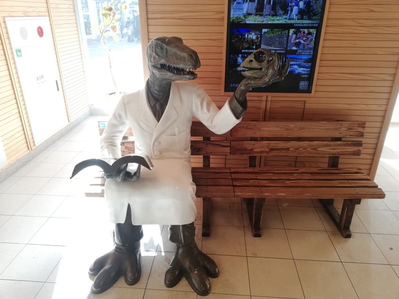 えちぜん鉄道　恐竜博士