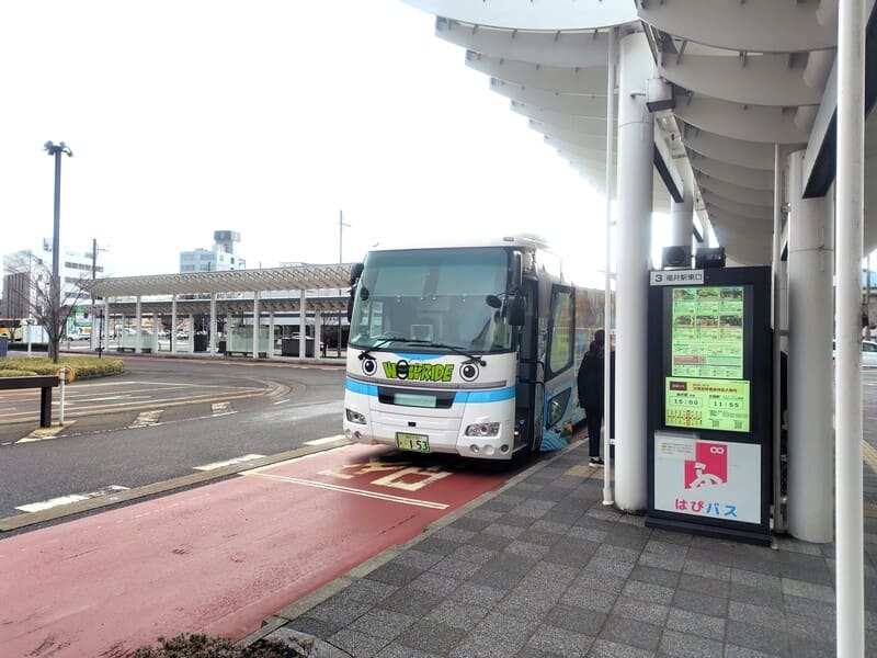 ワウライド福井　バス乗り場