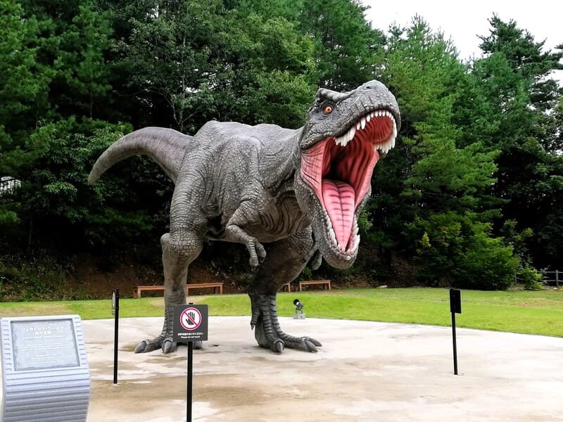 ティラノガーデン　「ジュラシック・ワールド　炎の王国」のティラノサウルス