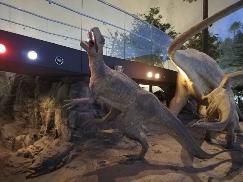 口から血を流すガソサウルス